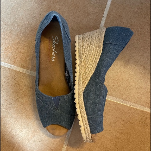 Skechers Shoes - Sketcher peep toe wedges. Size 8